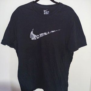 Vintage "THE NIKE TEE" athletic cut t-shirt